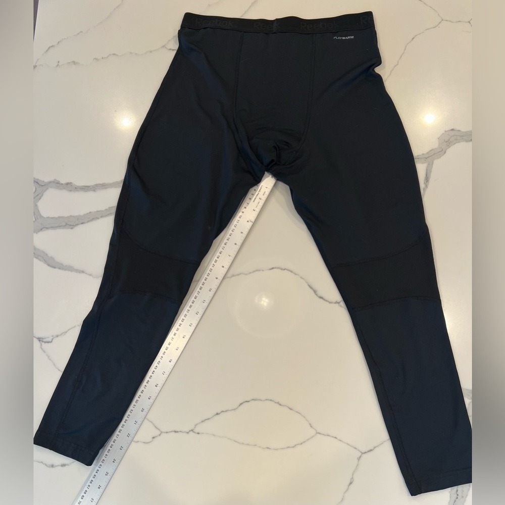 Reebok Men’s Black Athletic Compression Joggers

Shipped within 2 business days